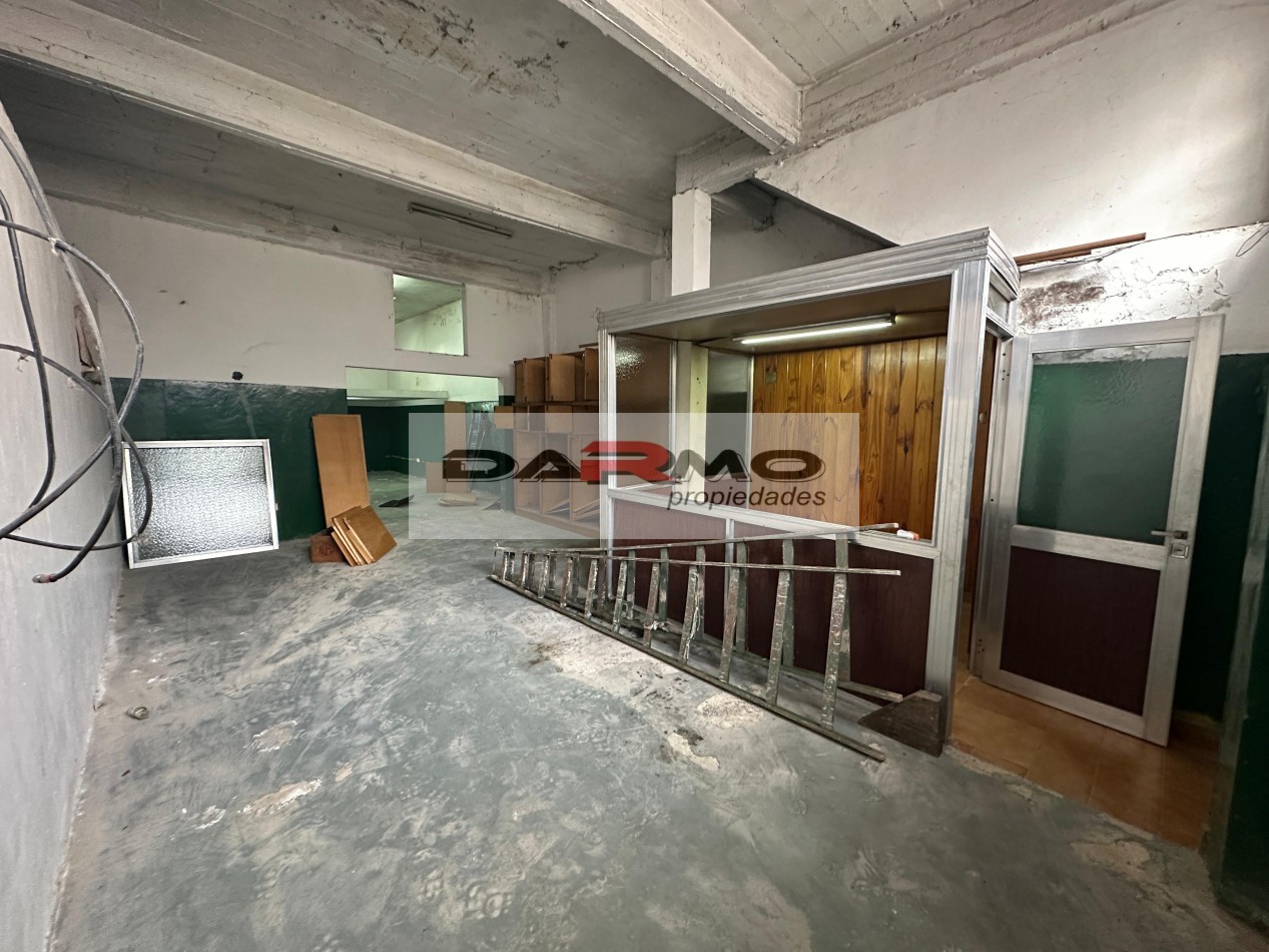 ALQUILER EXCELENTE GALPON INTERNO IDEAL TALLER COSTURA, CALZADO, DEPOSITO, ETC. 150 M2 APROX EN VILLA SOLDATI