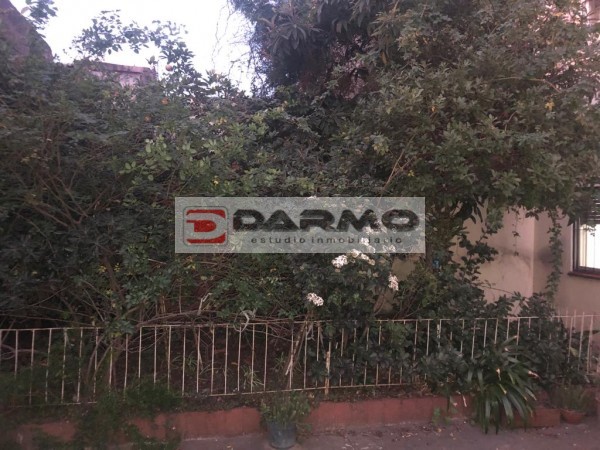 DEPARTAMENTO EN PLANTA BAJA DE 3 AMBIENTES CON GRAN PATIO CON JARDIN - VILLA LUGANO