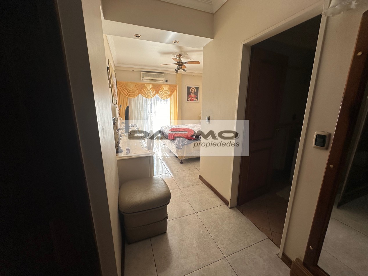 EXCELENTE CASA 9 AMBIENTES IDEAL USO VIVIENDA, COMERCIAL O PROFESIONAL, CLINICA MEDICA, 670 M2 - VILLA LUGANO