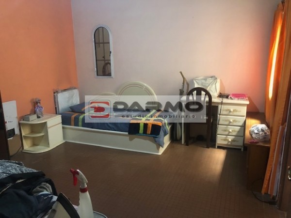 CASA 4 AMBIENTES CON GARAJE EN VILLA LUGANO
