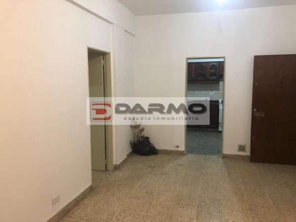 DEPARTAMENTO EN PLANTA BAJA DE 3 AMBIENTES CON GRAN PATIO CON JARDIN - VILLA LUGANO