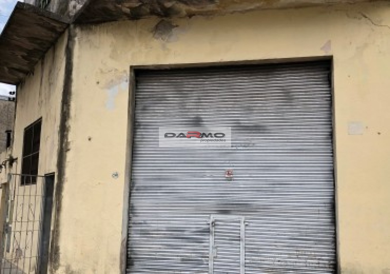 ALQUILER EXCELENTE GALPON CON VIVIENDA DE 5 AMB. ENTRADA DE CAMION 200M2 TOTAL APROX EN VILLA SOLDATI