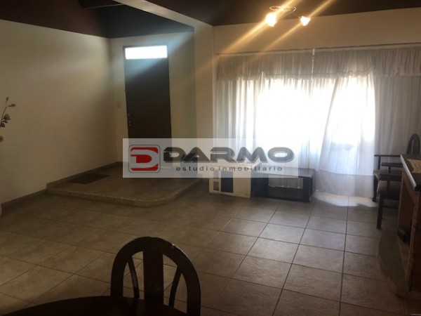 CASA 4 AMBIENTES CON GARAJE EN VILLA LUGANO