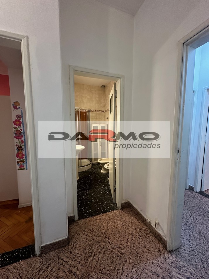 EXCELENTE CASA 3AMB A MTS DE CENTRO COMERCIAL CHILAVERT VILLA LUGANO - GARAJE - PATIO ANDALUZ Y  TERRAZA