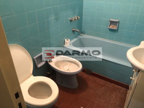 DEPARTAMENTO EN PLANTA BAJA DE 3 AMBIENTES CON GRAN PATIO CON JARDIN - VILLA LUGANO