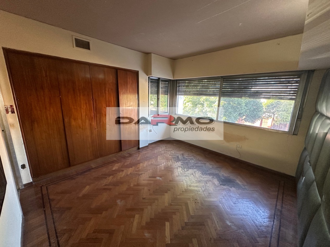 CASA DE 5 AMB EN VENTA VILLA LUGANO