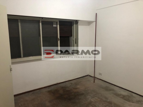 DEPARTAMENTO EN PLANTA BAJA DE 3 AMBIENTES CON GRAN PATIO CON JARDIN - VILLA LUGANO