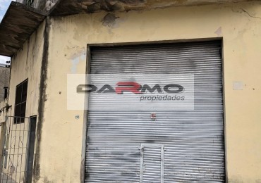 ALQUILER EXCELENTE GALPON CON VIVIENDA DE 5 AMB. ENTRADA DE CAMION 200M2 TOTAL APROX EN VILLA SOLDATI
